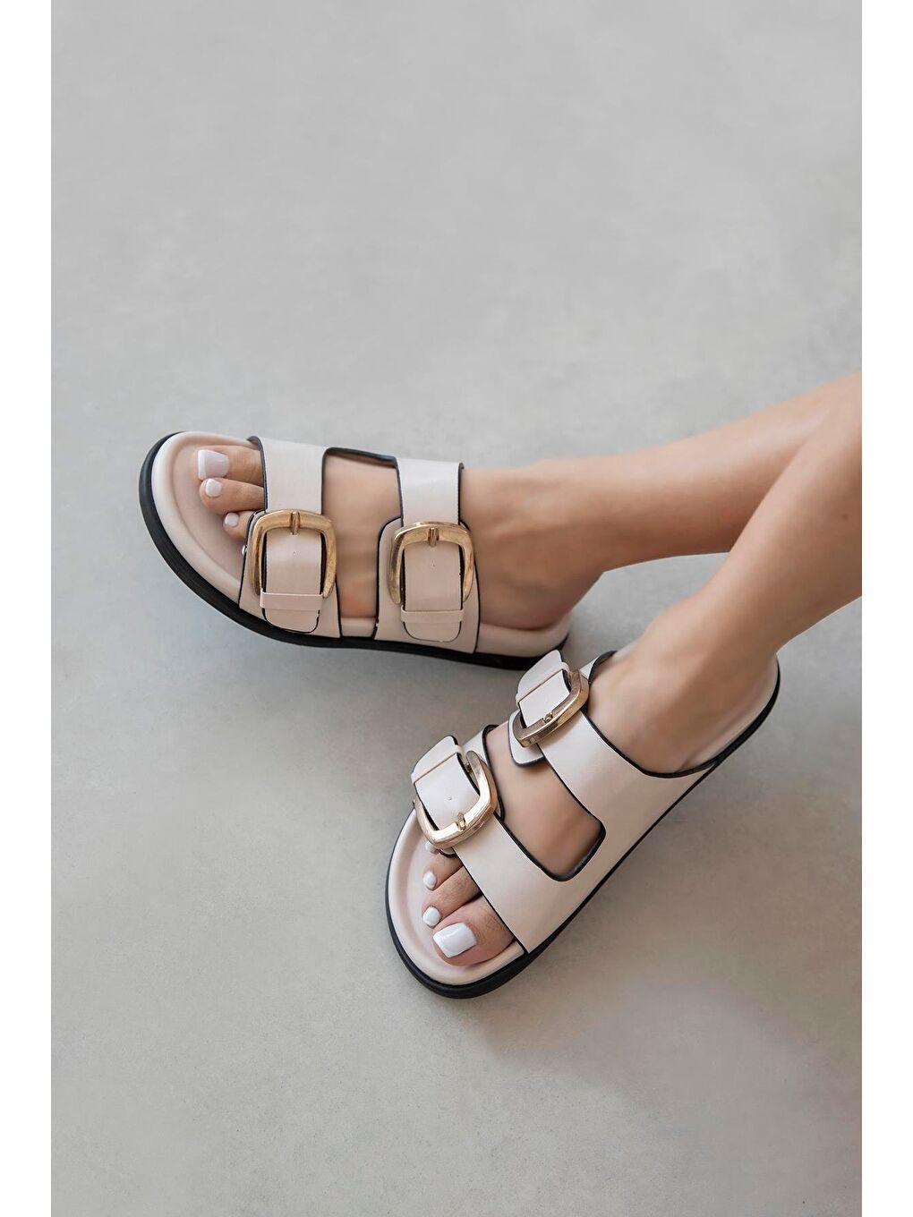 Harden Kadın Toka Detay Günlük Konfor Deri Terlik Bej