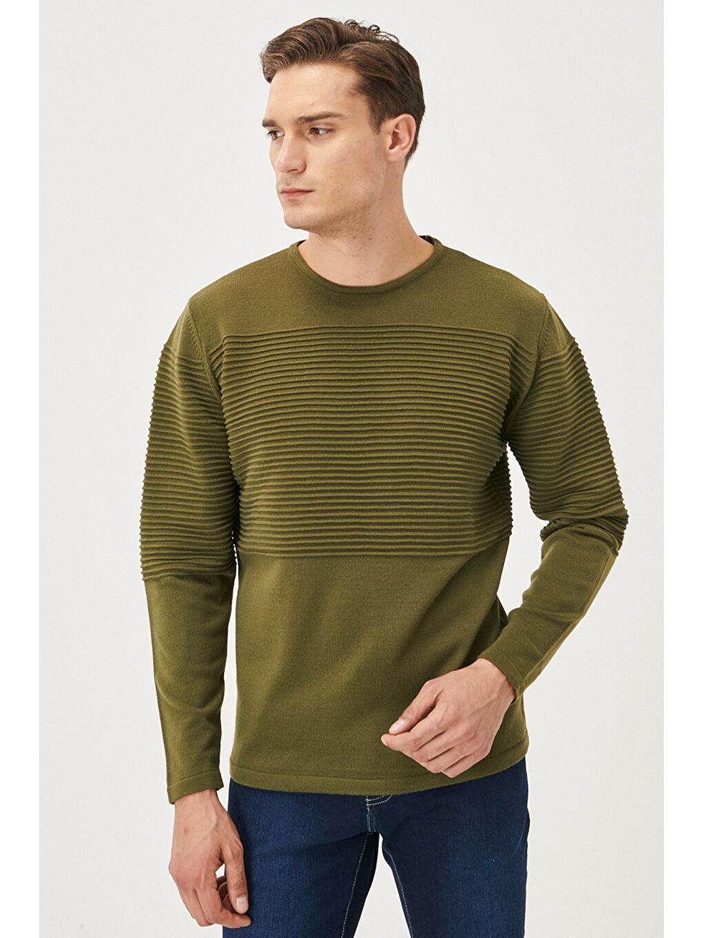 Erkek Açık Haki Anti-Pilling Özellikli Tüylenme Yapmayan Standart Fit Bisiklet Yaka Çizgi Dokulu Triko Kazak-1