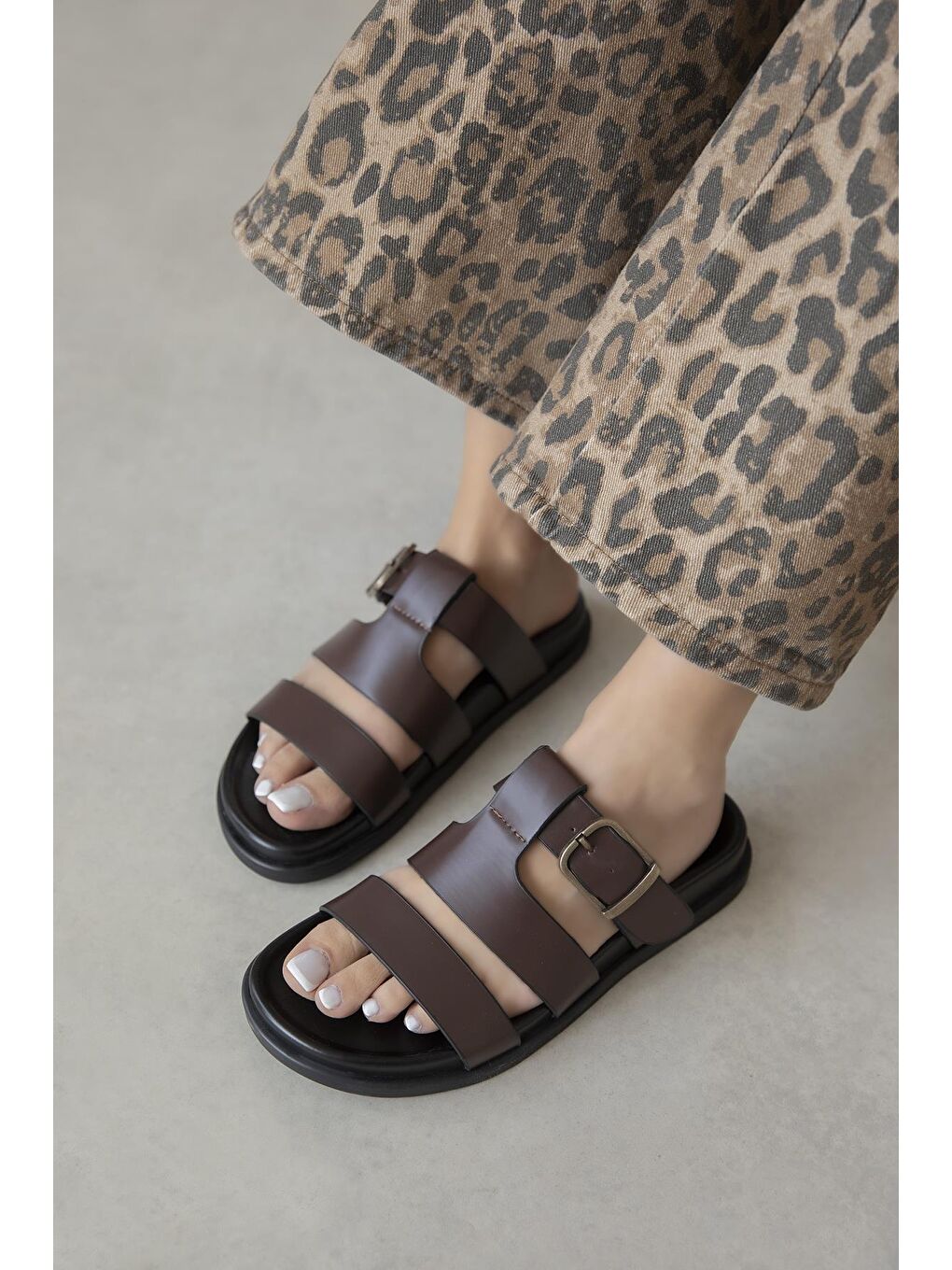 Kahverengi Toff Kadın Toka Detay Günlük Konfor Terlik Kahve-1