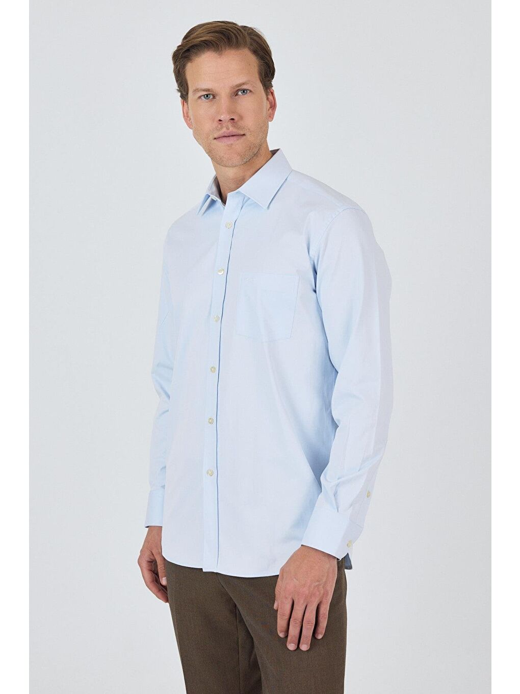 Mavi Uzun Kol Düz Bez Ayağı Sert Yaka Cepli Pamuklu Classic Comfort Fit Gömlek 1004250210