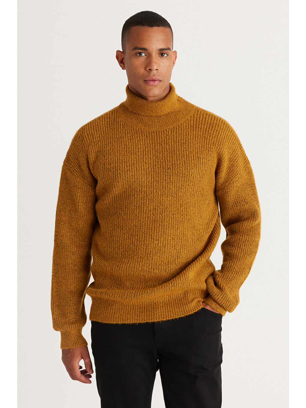 Sarı Erkek Hardal Oversize Bol Kesim Tam Balıkçı Yaka Desenli Triko Kazak