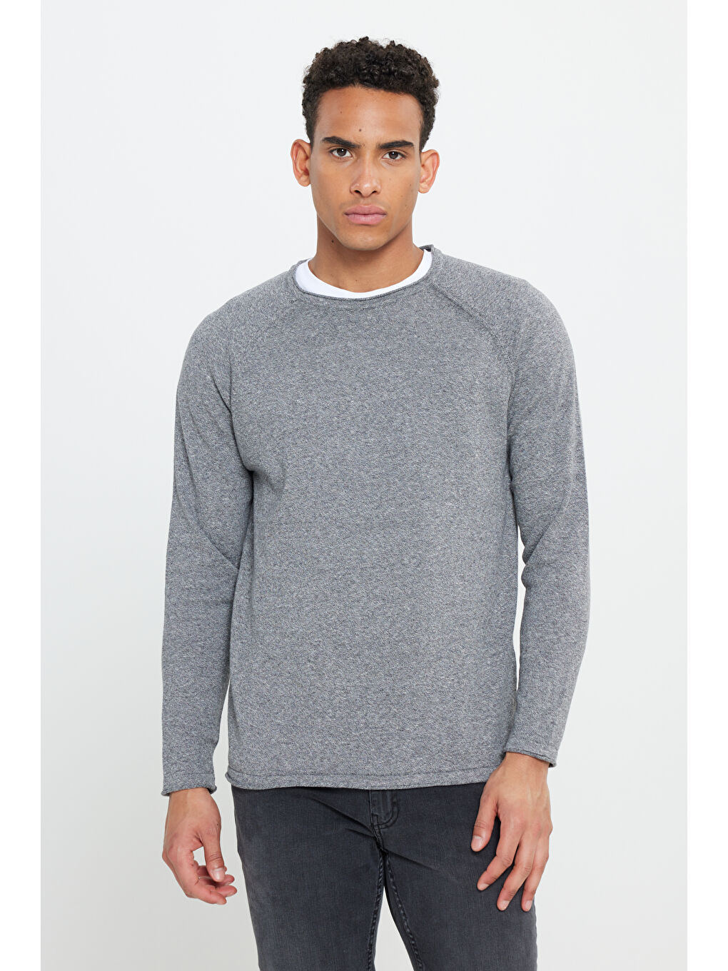 Gri Erkek Standart Fit Normal Kesim Bisiklet Yaka Pamuklu Muline Desenli Triko Kazak