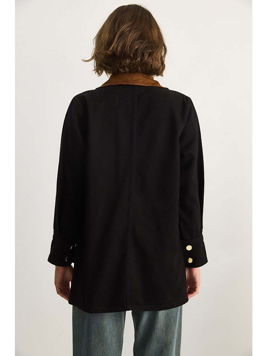 Siyah Kadın Süet Kontrast Yaka Cep Detaylı Garnili Gabardin Ceket-6