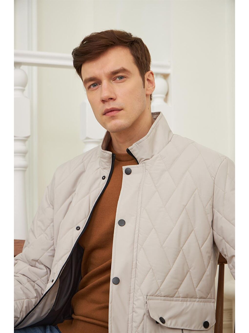 Bej Erkek Desenli Cepli Kapitone Mont Taş-4