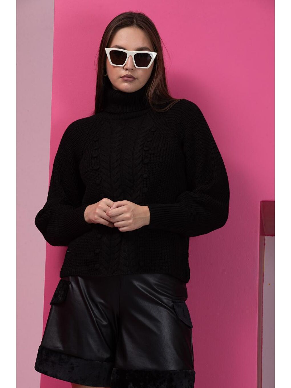 Siyah Kadın Saç Örgülü Bisiklet Yaka Triko Kazak