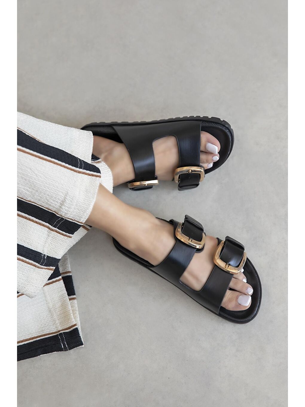 Bonita Kadın Toka Detay Günlük Konfor Terlik Siyah