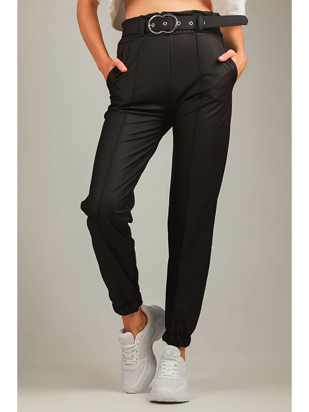 Siyah Kadın Bel Ve Paça Lastikli Kemer Detaylı Şardonlu Çimalı Deri Pantolon-2