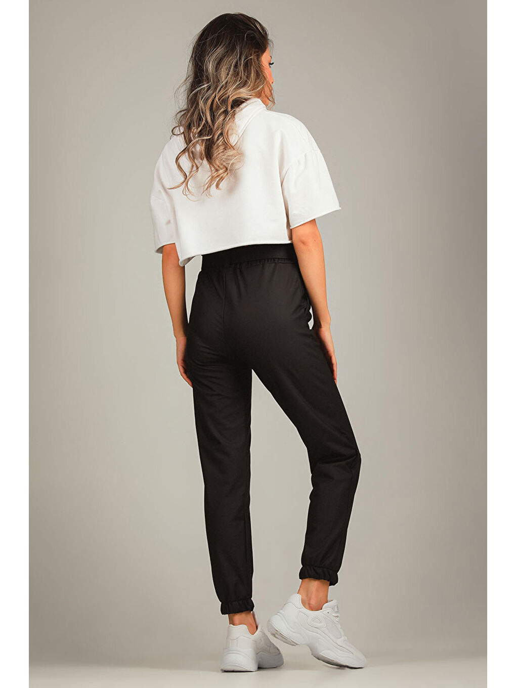 Siyah Kadın Bel Ve Paça Lastikli Kemer Detaylı Şardonlu Çimalı Deri Pantolon-6