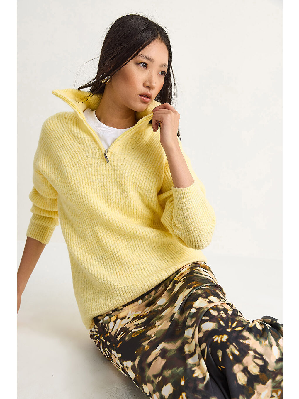 Sarı Kadın Fermuarlı Balıkçı Yaka Oversize Triko Kazak-4