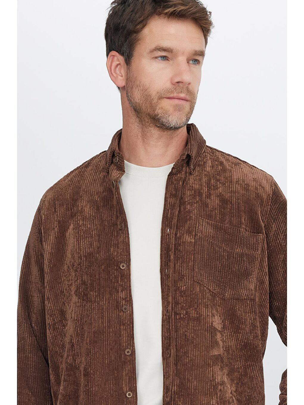 Kahverengi Erkek Regular Fit Rahat Kesim Fitilli Kadife Görünüm Düğmeli Yaka Koyu Kahve Ceket Gömlek-1