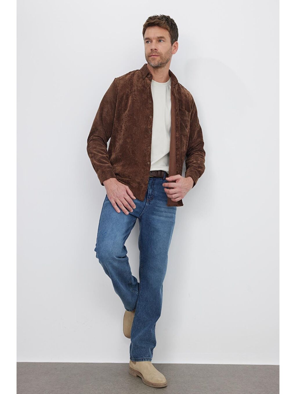 Kahverengi Erkek Regular Fit Rahat Kesim Fitilli Kadife Görünüm Düğmeli Yaka Koyu Kahve Ceket Gömlek-2