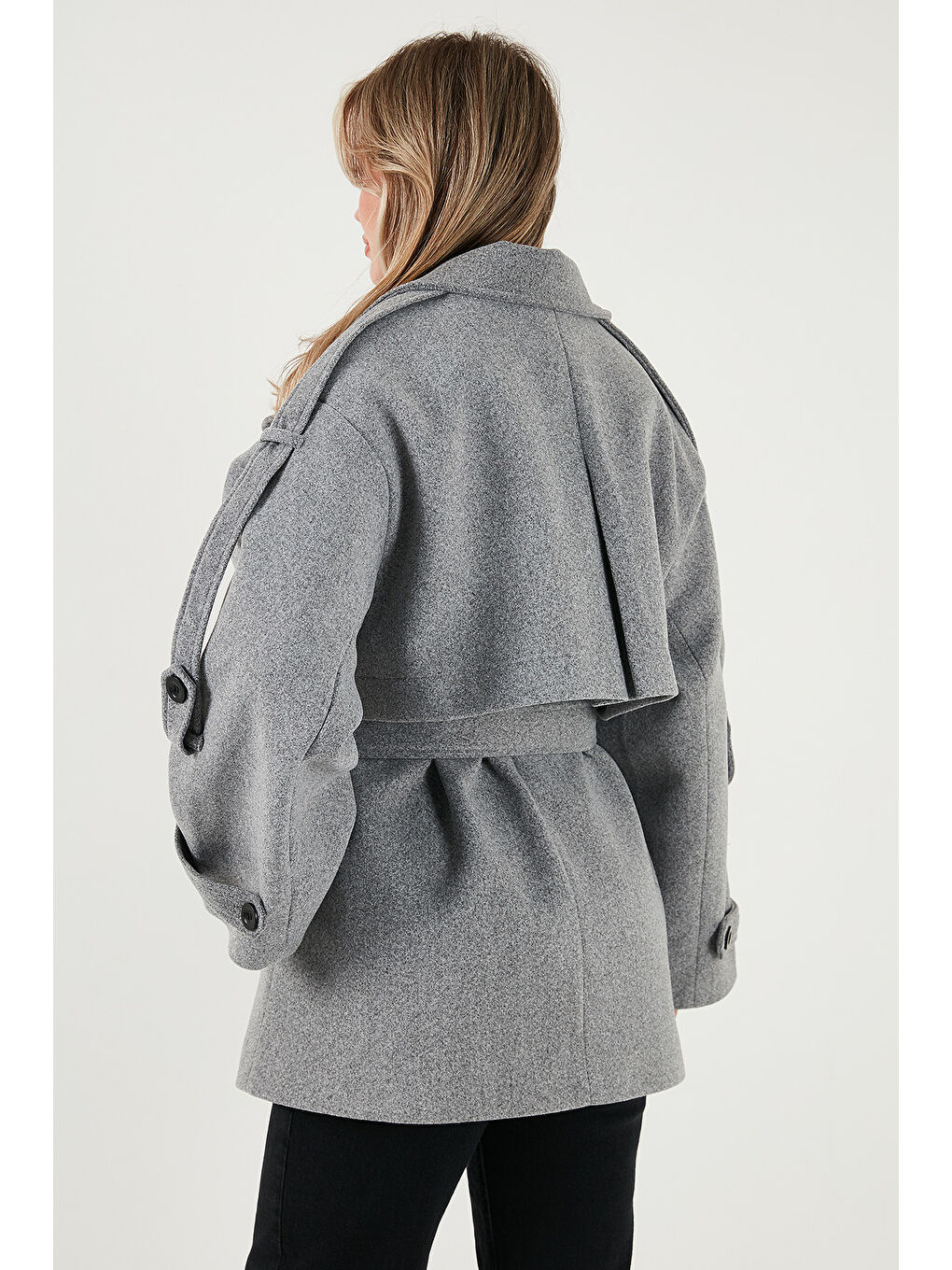 Gri Oversize Fit Kruvaze Yaka Kuşaklı Kaşe Kaban 6839669-6