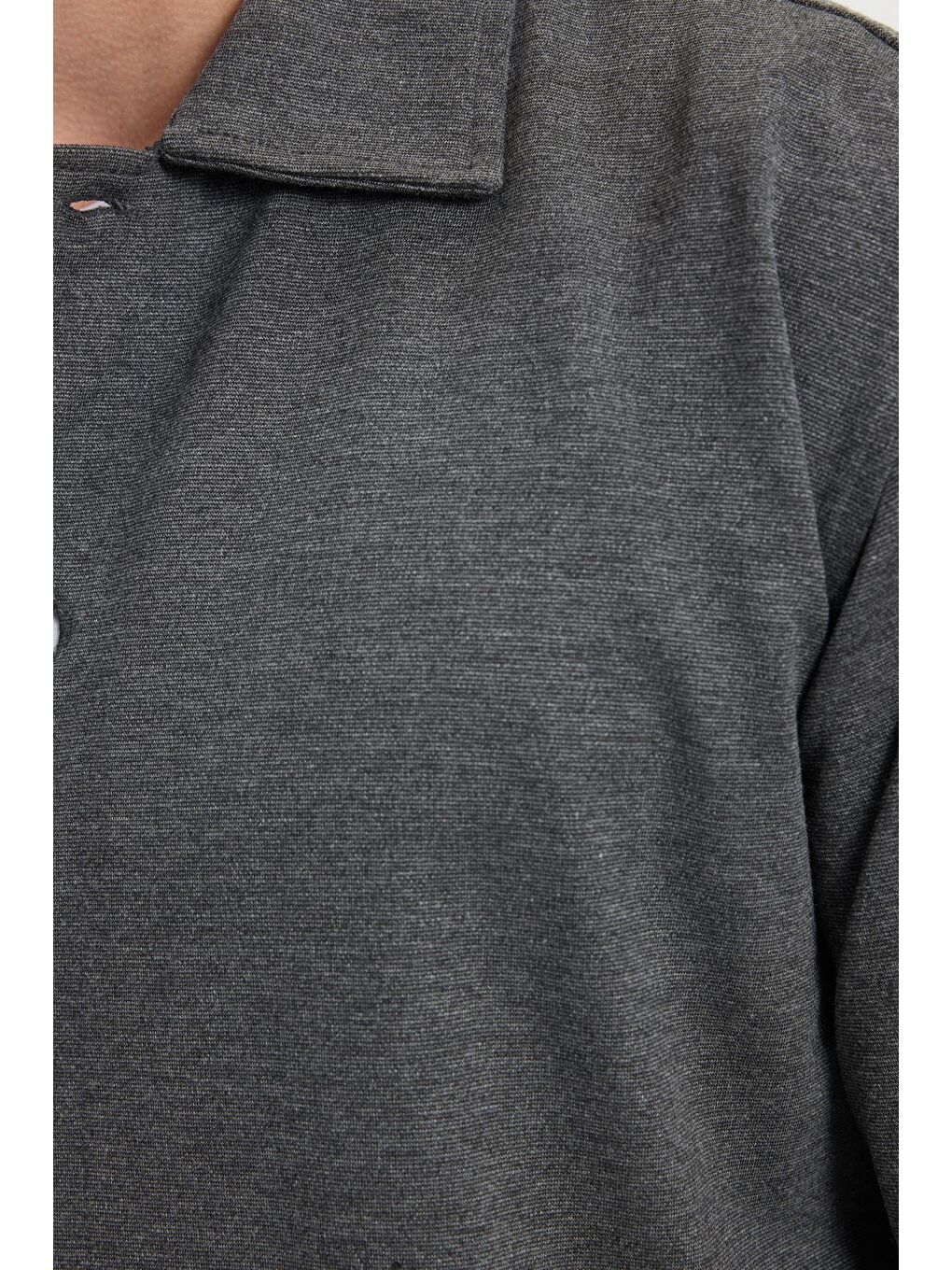 Erkek Relax Fit Rahat Kesim Düğmeli Yandan Cepli Örme Koyu Gri Ceket Gömlek-6