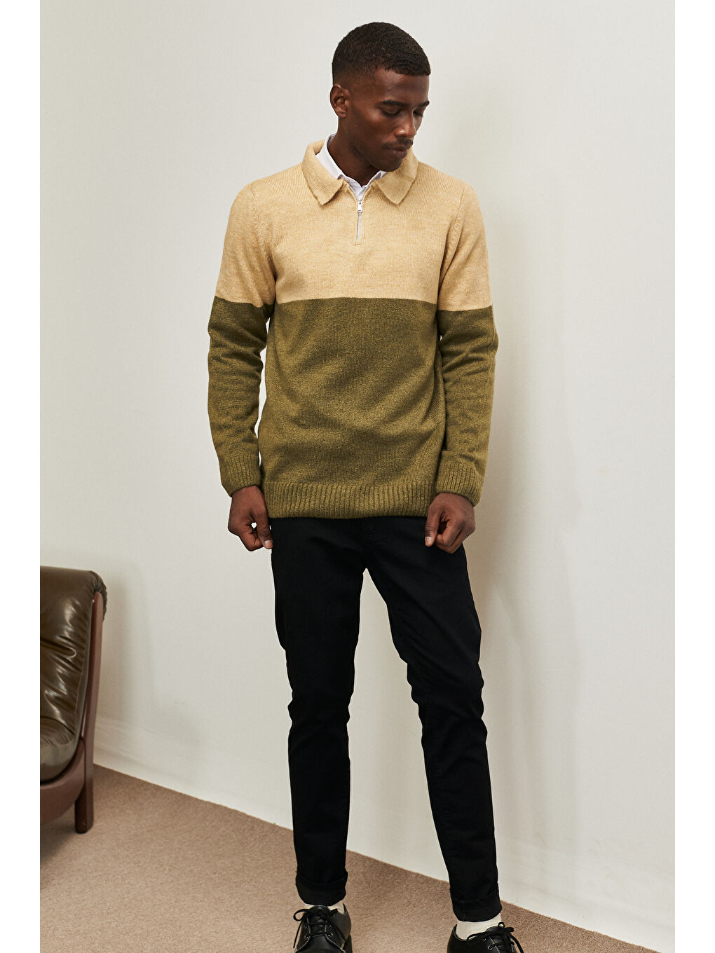 Erkek Bej-Haki Standart Fit Polo Yaka Fermuarlı Yumuşak Dokulu Çizgili Triko-1