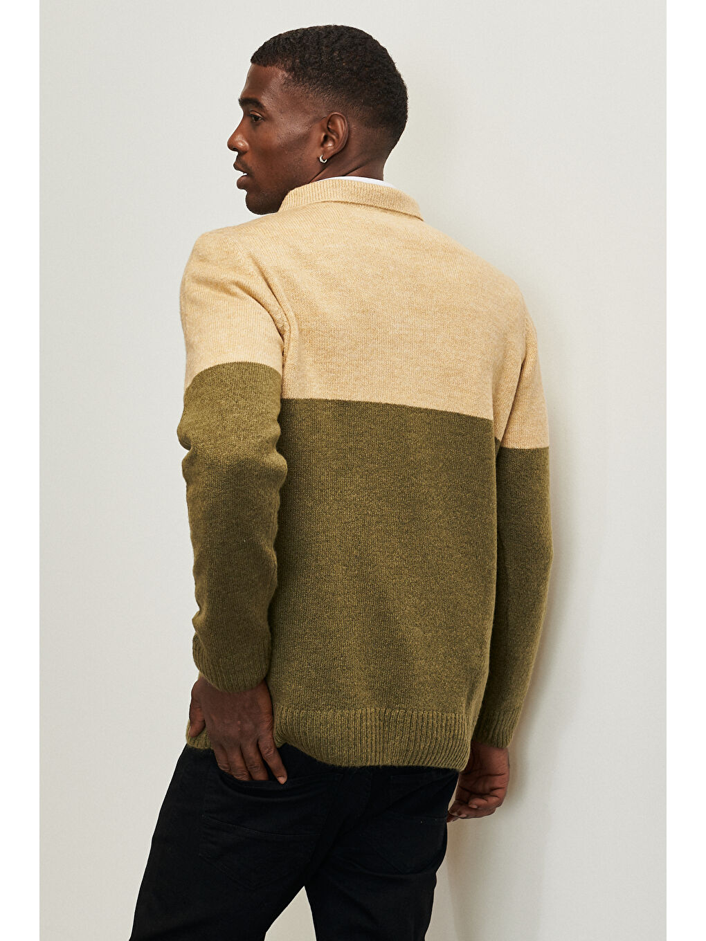 Erkek Bej-Haki Standart Fit Polo Yaka Fermuarlı Yumuşak Dokulu Çizgili Triko-4