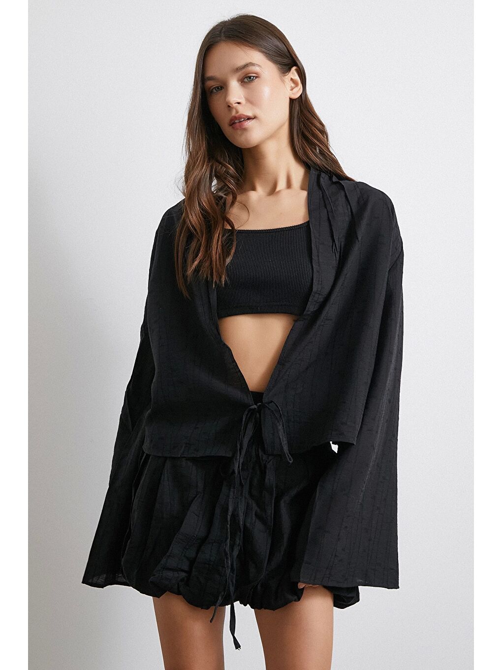 Geniş Kol Önden Bağlamalı Bluz Siyah-3