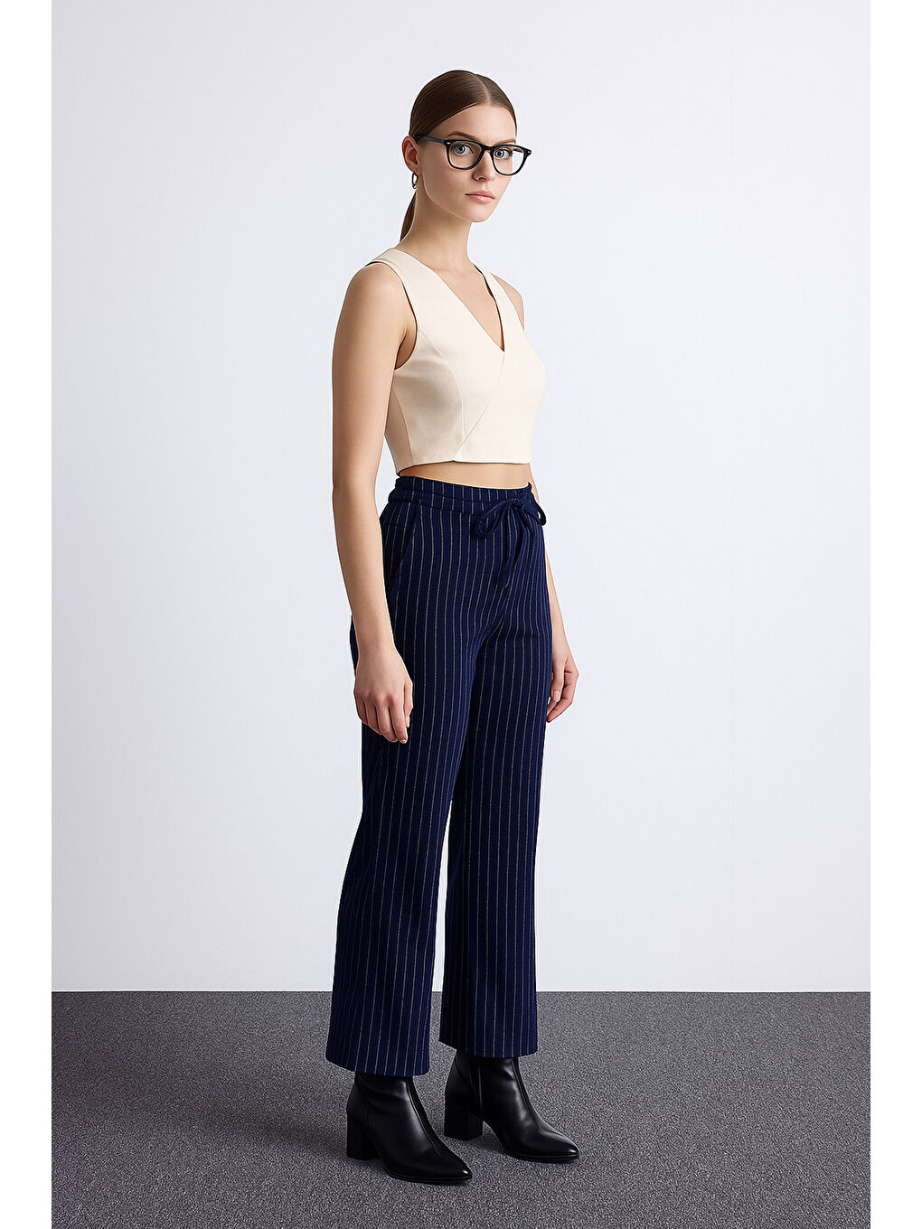 Lacivert Regular Fit Yüksel Bel Geniş Paça Pantolon 25K0393K1-1