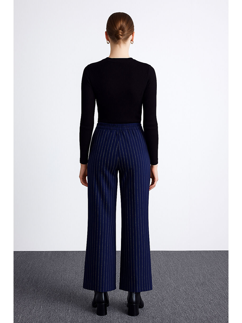 Lacivert Regular Fit Yüksel Bel Geniş Paça Pantolon 25K0393K1-2