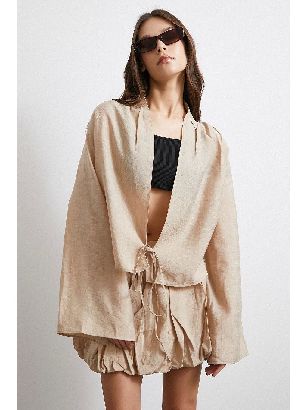 Geniş Kol Önden Bağlamalı Bluz Bej-1