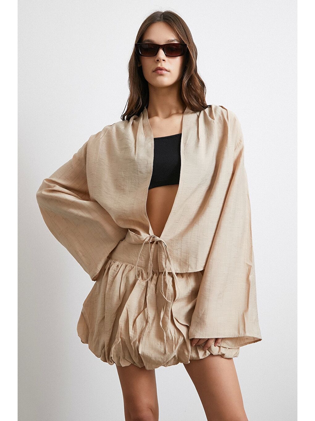 Geniş Kol Önden Bağlamalı Bluz Bej-2