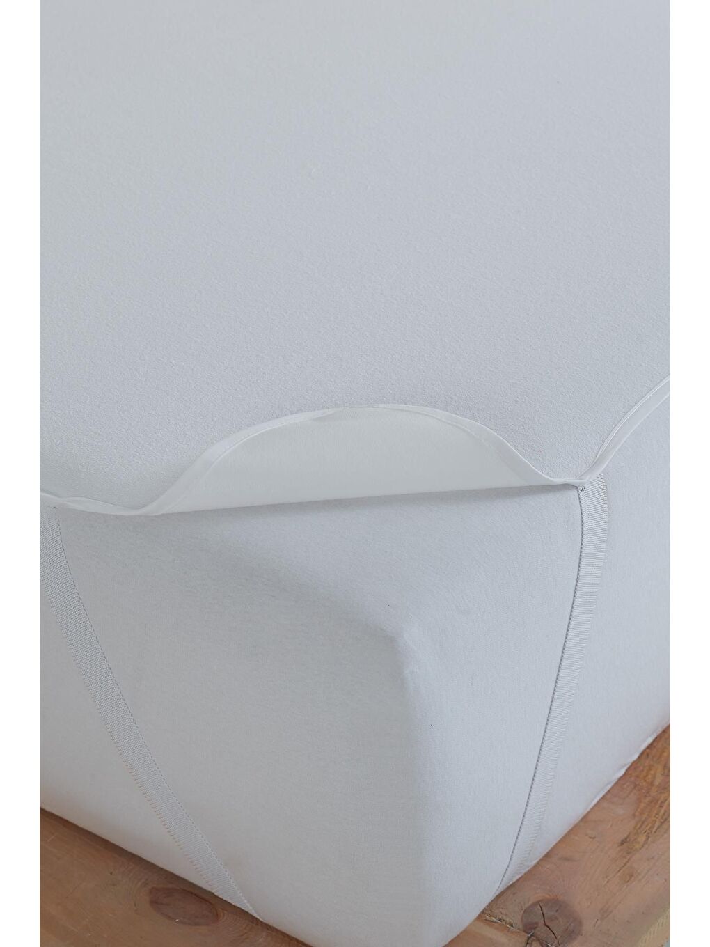 Beyaz Çift Kişilik 160x200cm Yatak Koruyucu Sıvı Geçirmez Alez-1