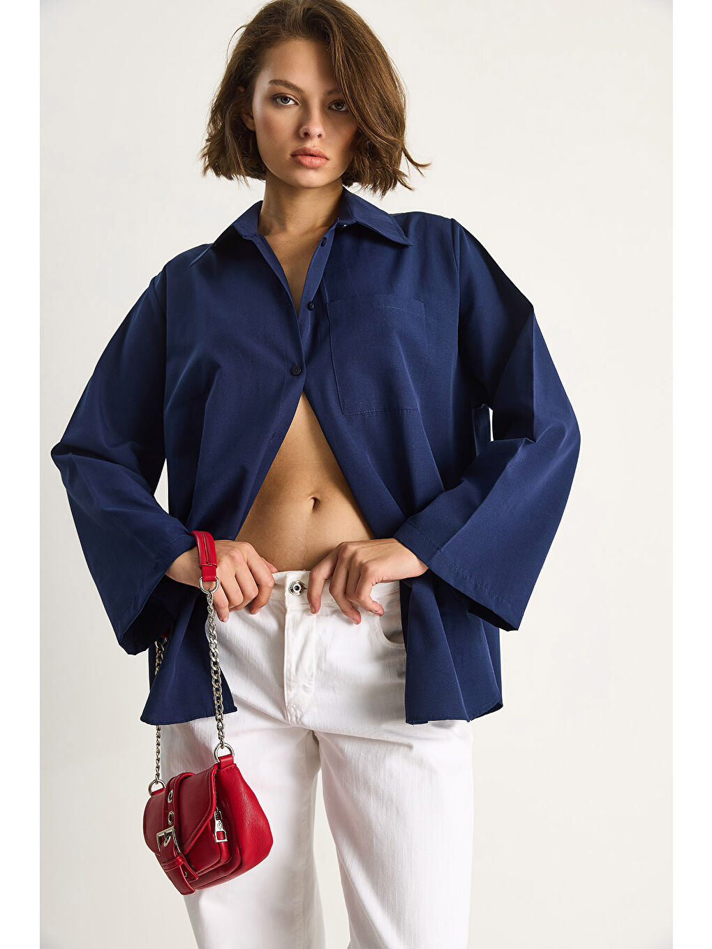 Lacivert Kadın Geniş Kollu Tek Cep Detaylı Oversize Basic Poplin Gömlek-3