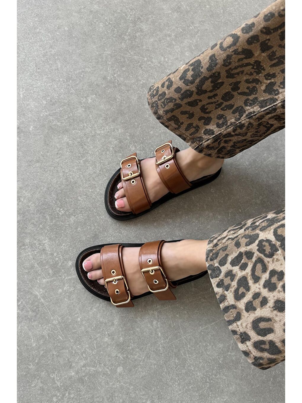 Kahverengi Gita Kadın Toka Detay Günlük Konfor Deri Terlik Taba