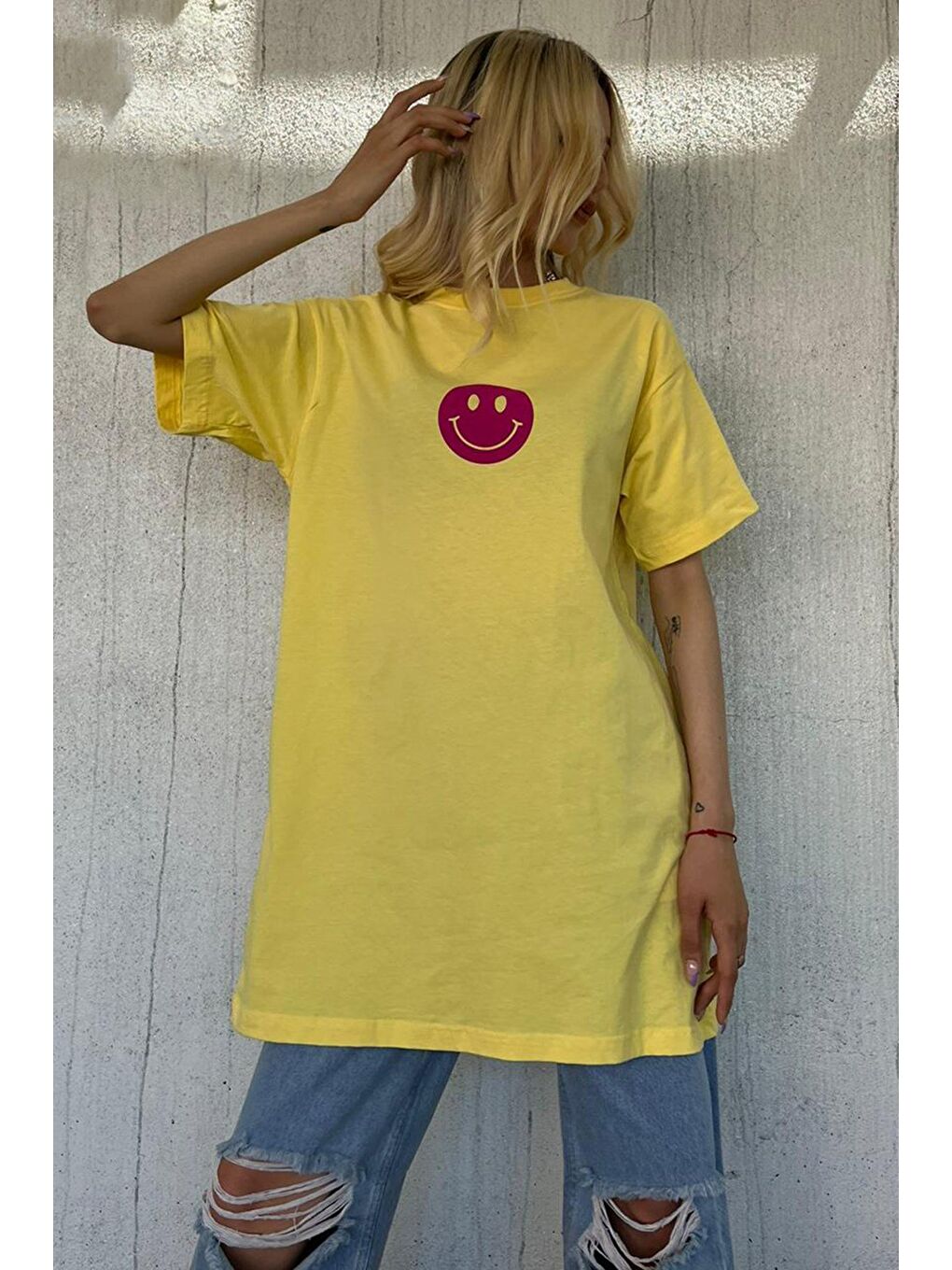 Sarı Baskılı Oversize Bisiklet Yaka Kadın Tişört-4