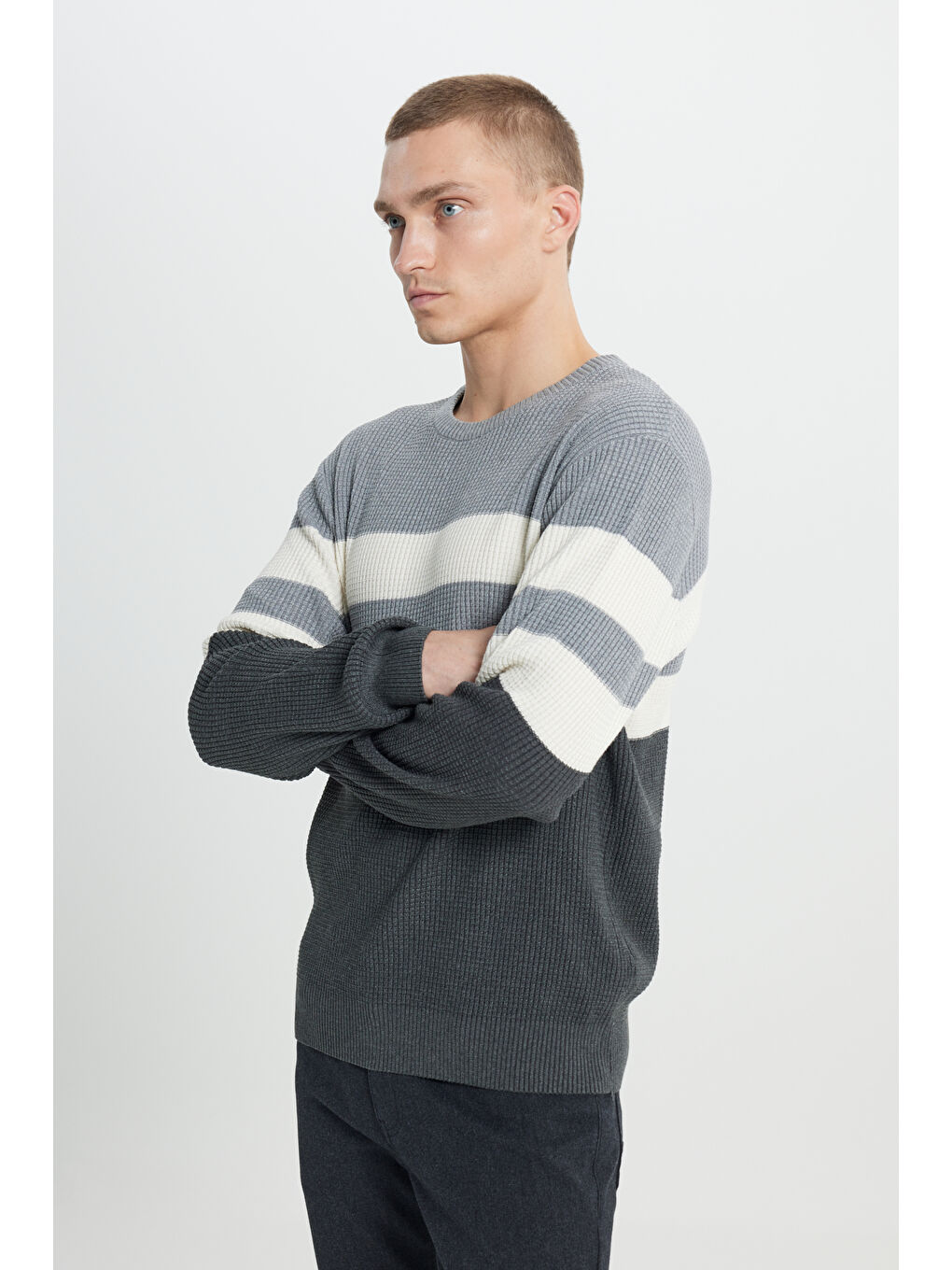 Erkek Antrasit-Melanj Standart Fit Normal Kesim Bisiklet Yaka Desenli Triko Kazak-3