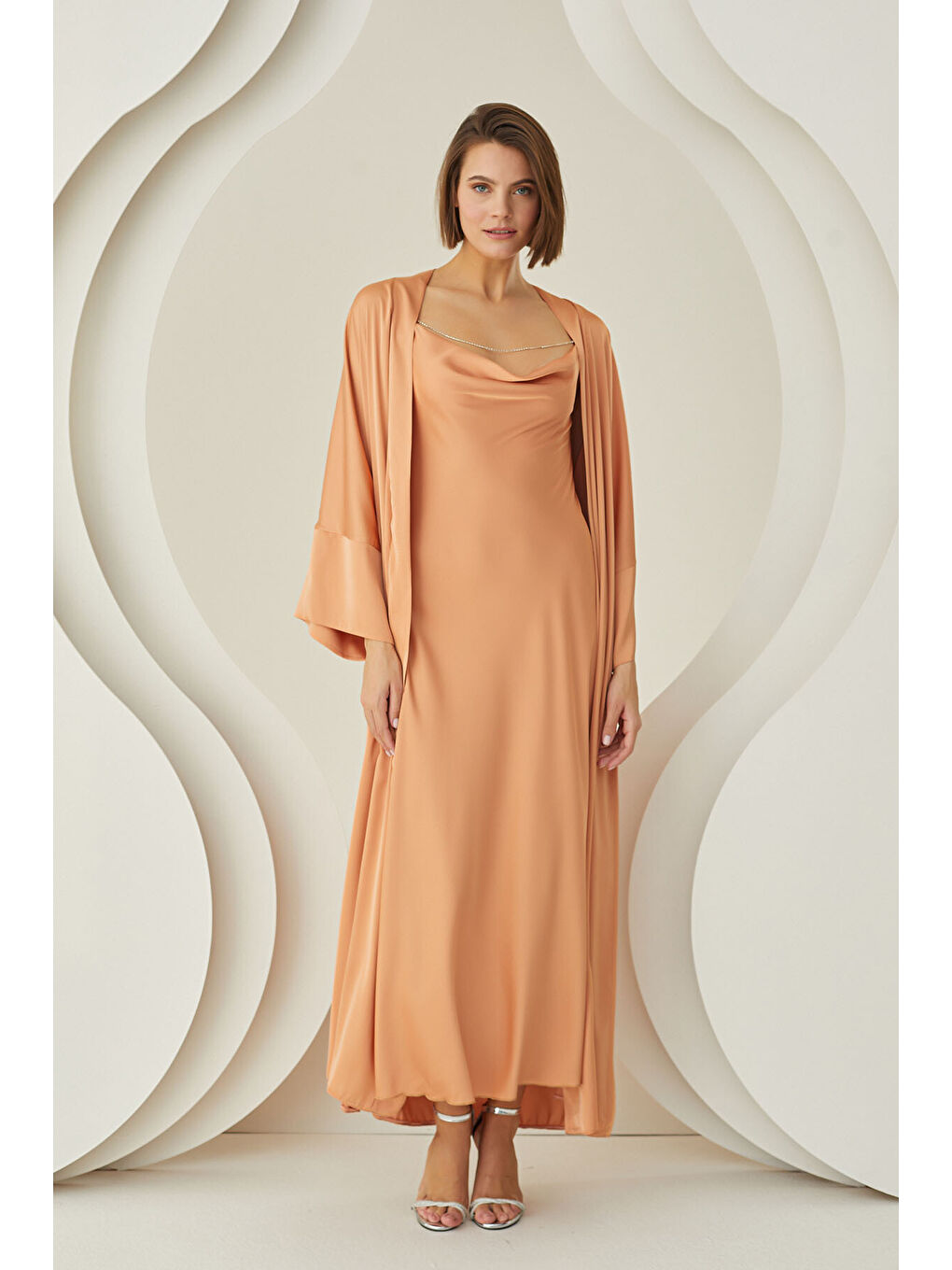 Pembe Somon Uzun Saten Sabahlık