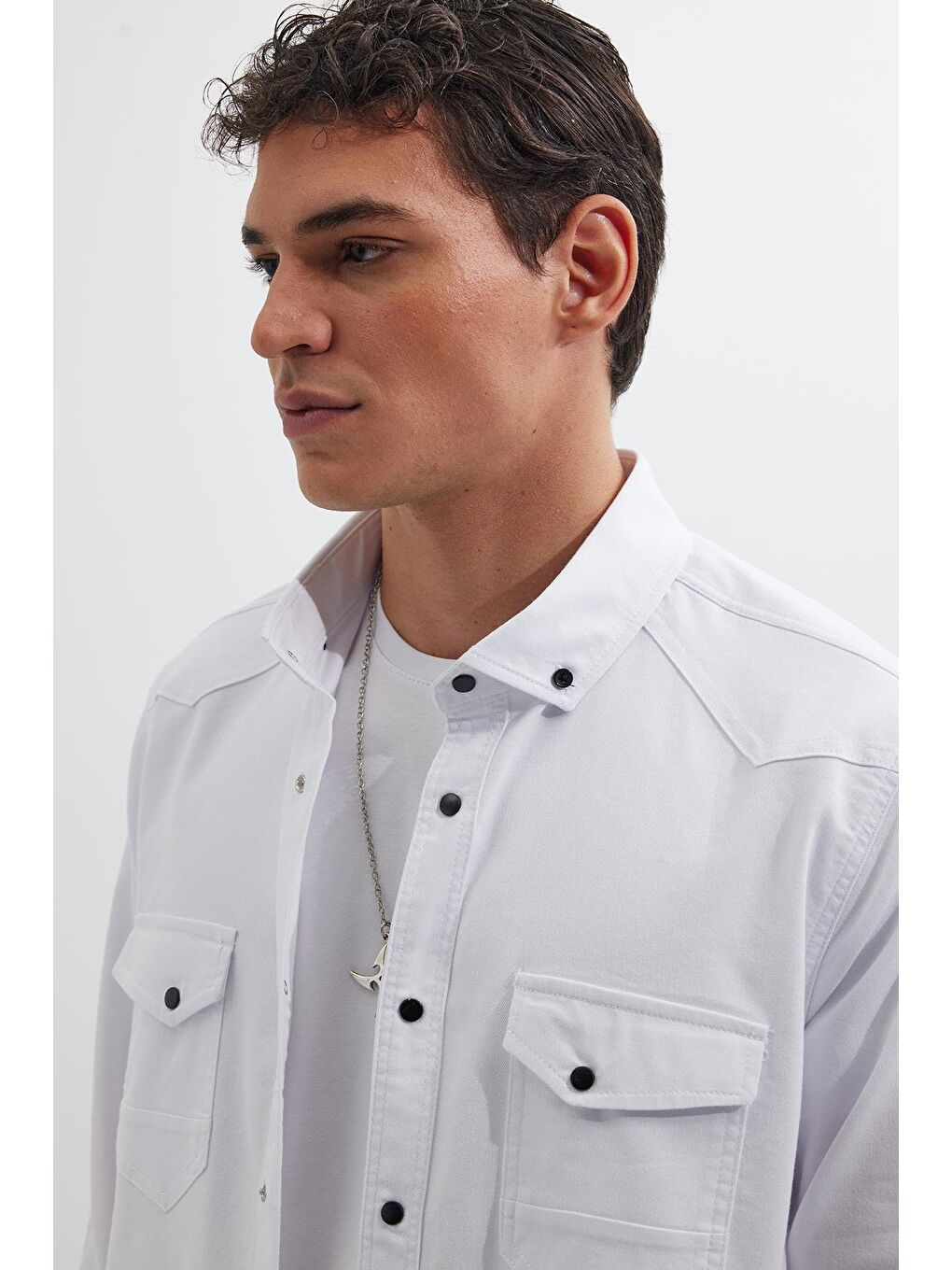 Erkek Regular Fit Rahat Kesim Çift Cepli Spor Yaka Denim Kırık Beyaz Gömlek-1