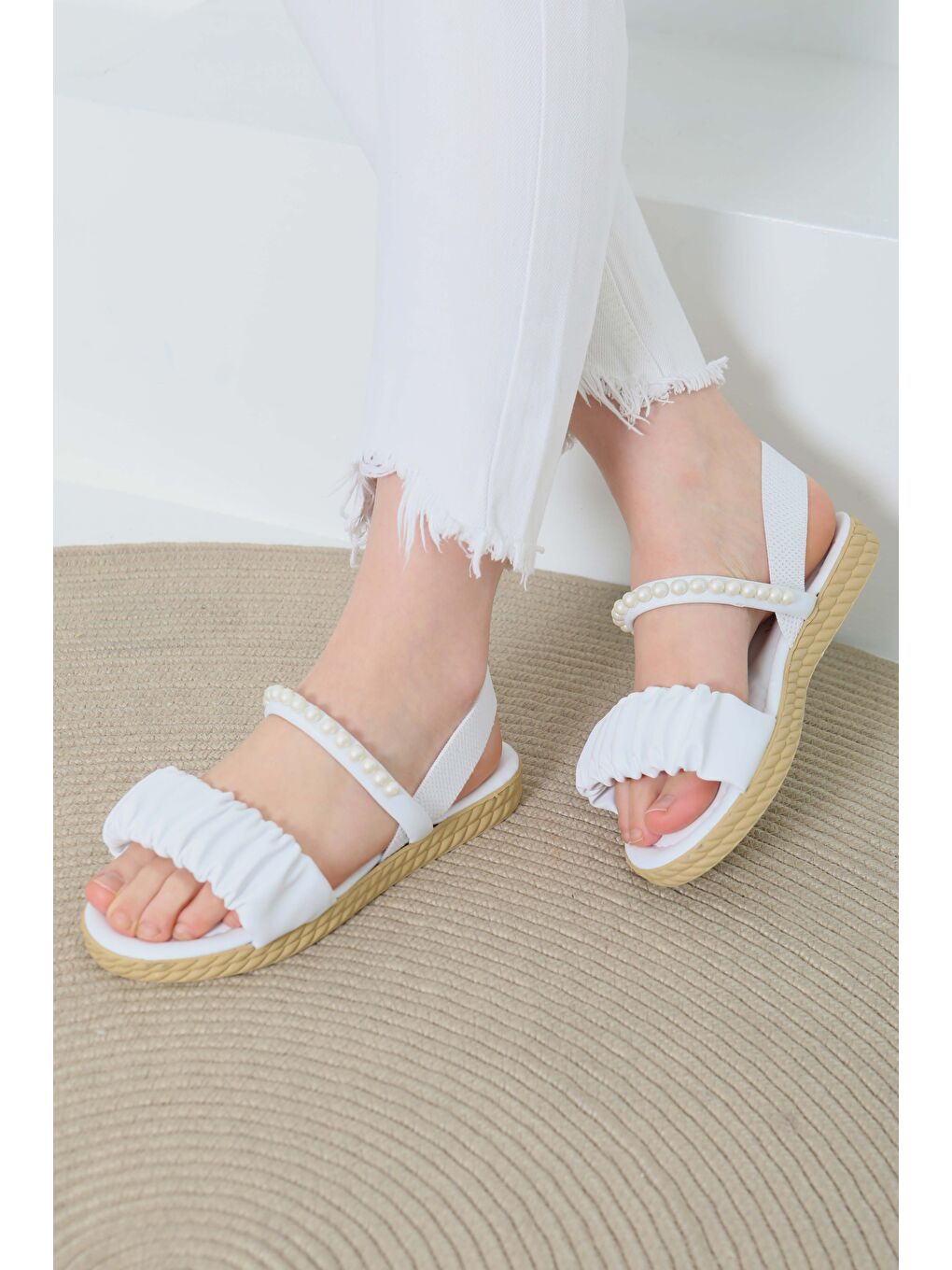 Kadın Beyaz Lastili İncili Sandelet - 27108