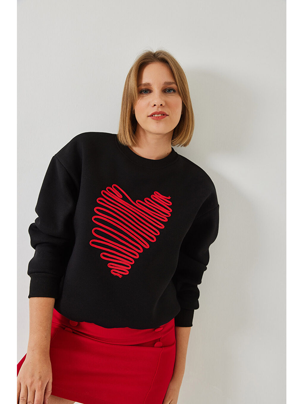 SHADE Siyah Kadın Kalp Nakışlı Sweatshirt - 2