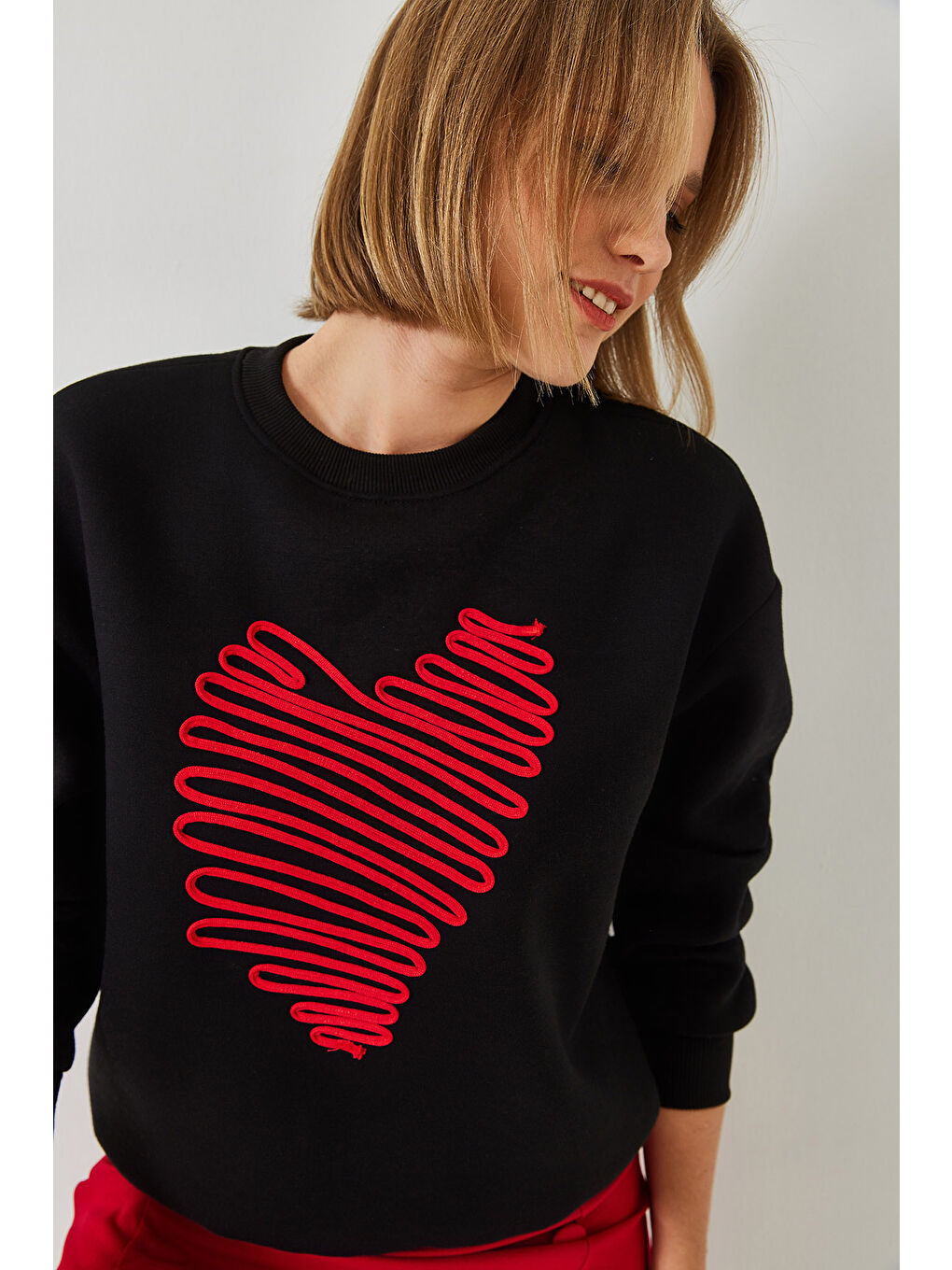 SHADE Siyah Kadın Kalp Nakışlı Sweatshirt - 3
