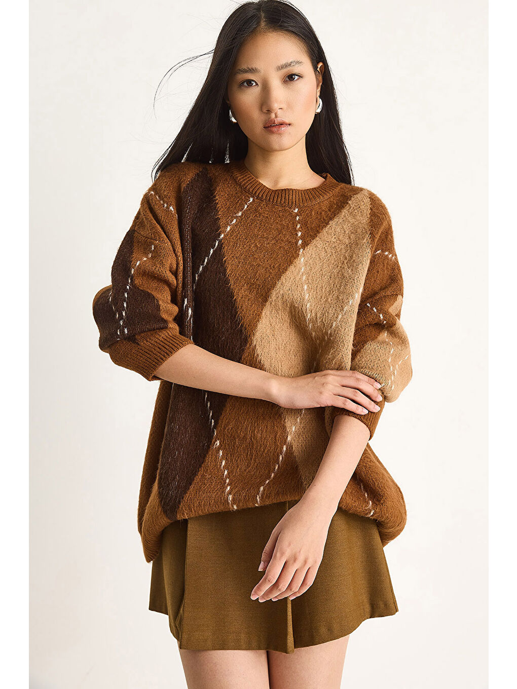 Kahverengi Kadın Baklava Desenli Oversize Triko Kazak