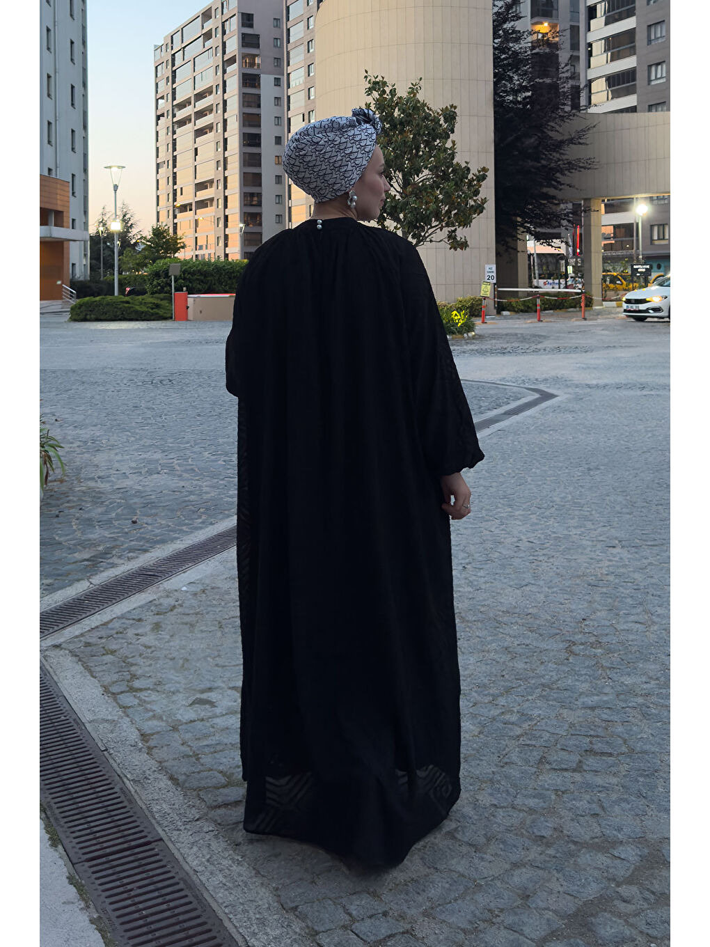 Kadın Kendinden Desenli Oversize Elbise Siyah-3