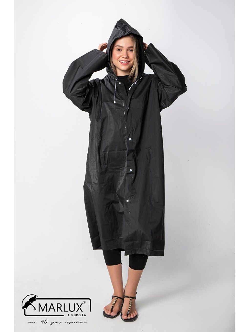 Kadın Erkek Yağmurluk Kapüşonlu Çıtçıtlı Eva Siyah Yağmurluk M21MRC881R03