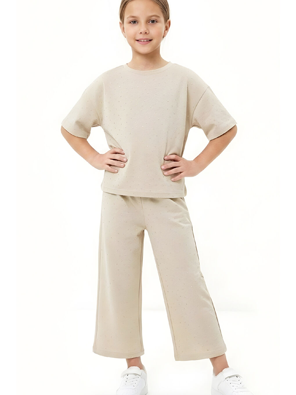 Ekru Kız Çocuk Taş Süslemeli Uzun Kaprili Alt-Üst Takım 4-12 Yaş 12566