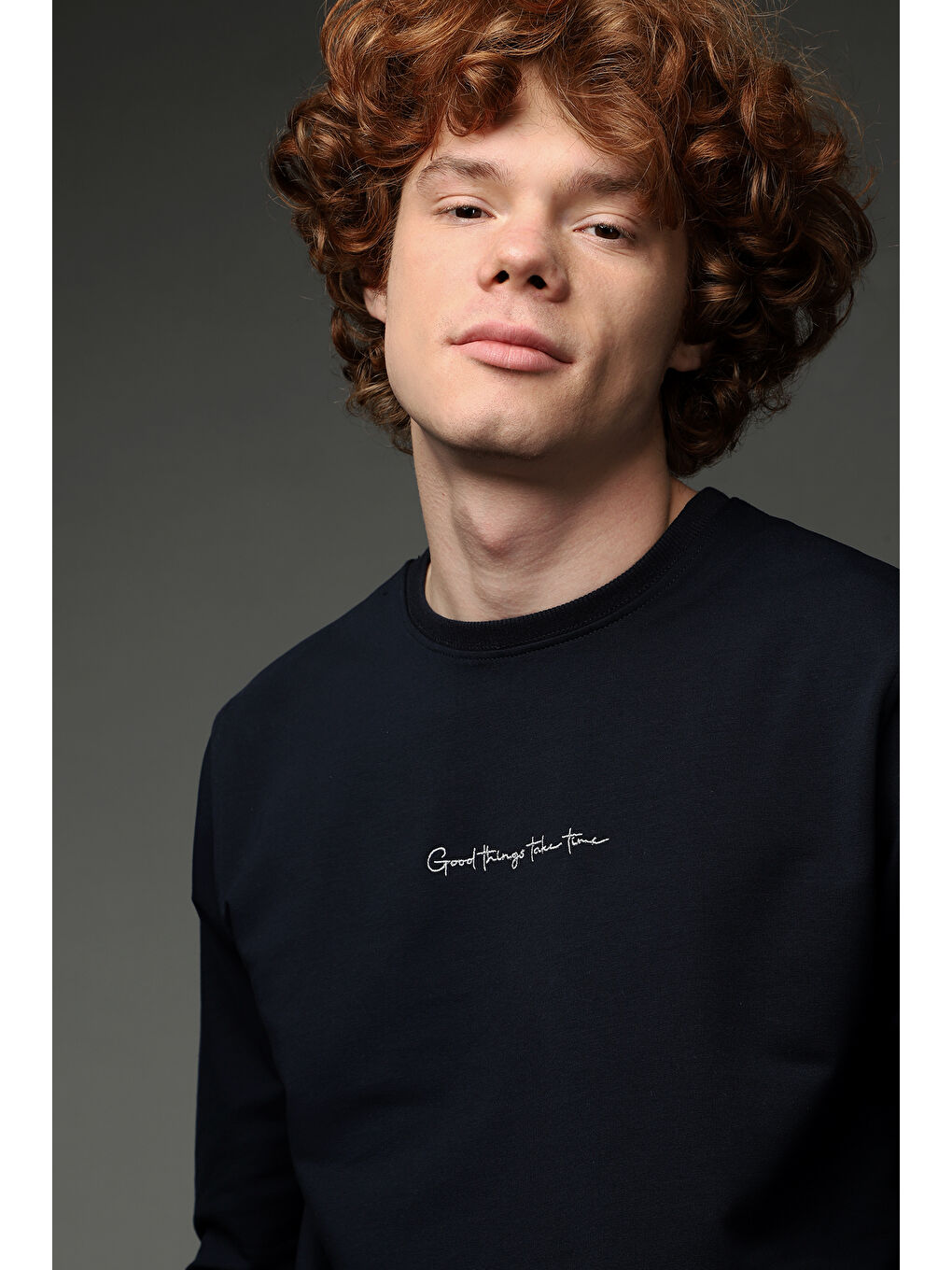 Lacivert Bisiklet Yaka Nakışlı Pamuklu Sweatshirt-1