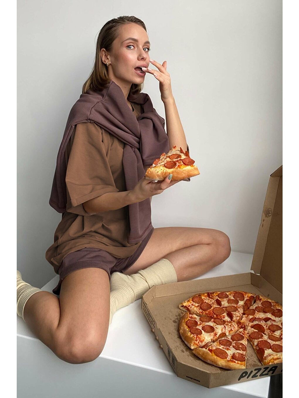 Kahverengi Sütlü Kahve Oversize Basic Kadın Tişört