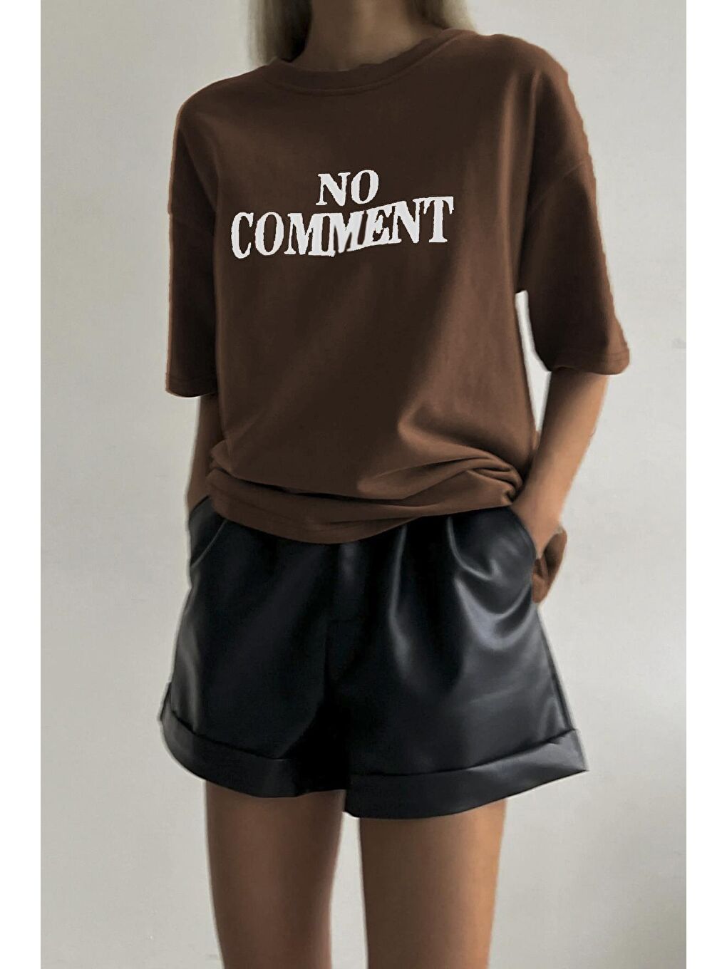 Kahverengi Acı Kahve Baskılı Bisiklet Yaka Kadın Tişört Mg1763-2