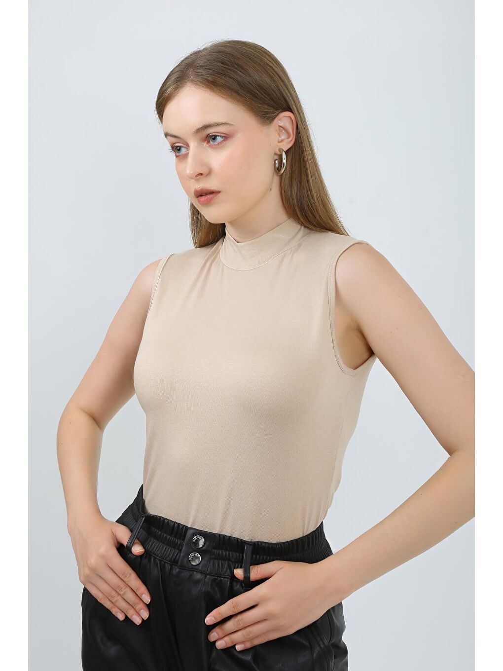 Ekru Kadın Kolsuz Body-3