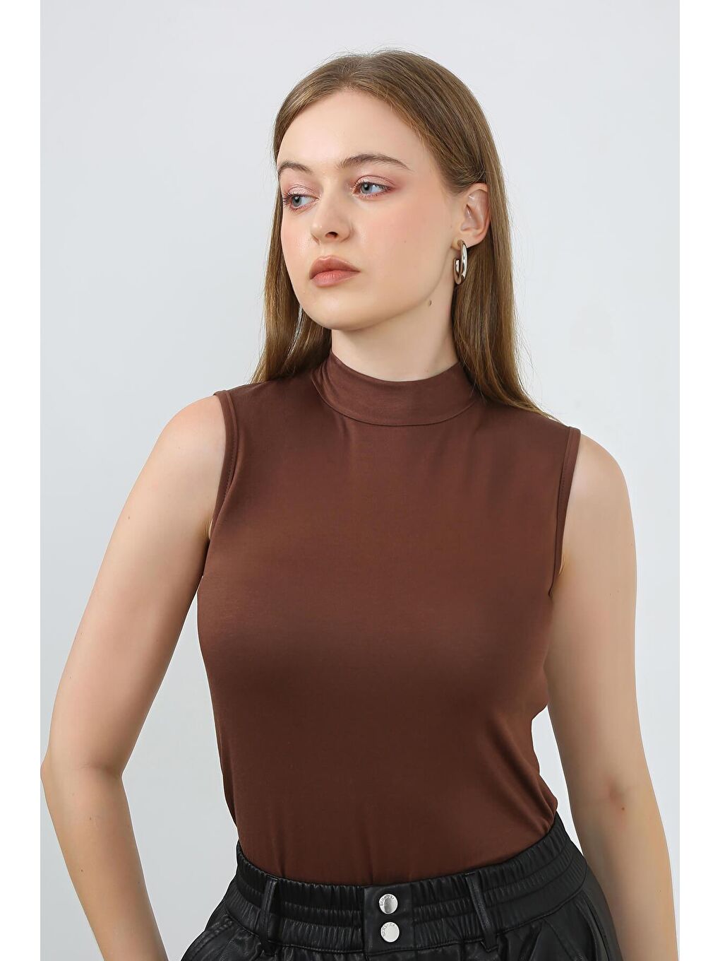 Kahverengi Kadın Kolsuz Body