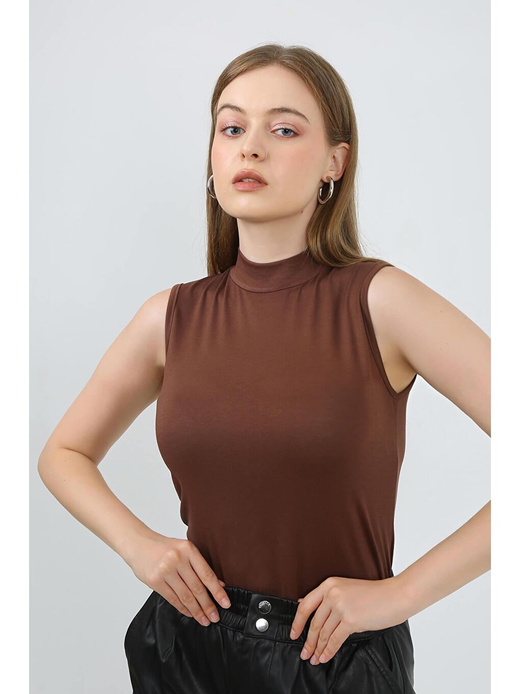 Kahverengi Kadın Kolsuz Body-1