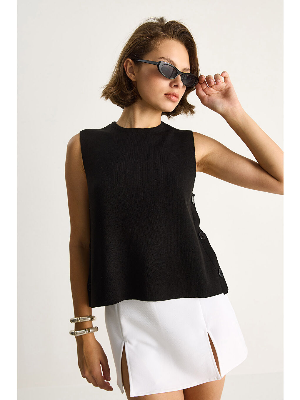 Siyah Kadın Bisiklet Yaka Yandan Düğme Aksesuarlı Örme Bluz-2