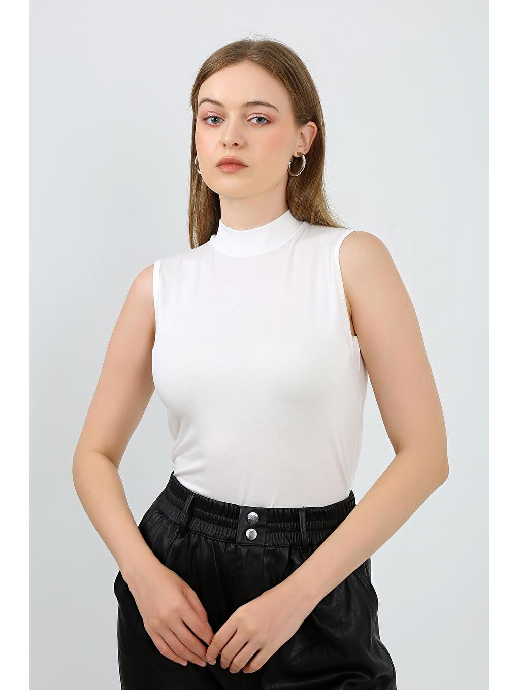 Beyaz Kadın Kolsuz Body-1