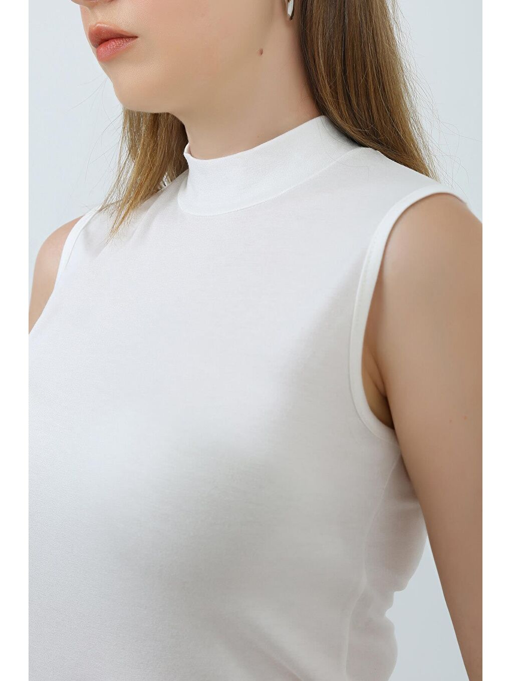 Beyaz Kadın Kolsuz Body-4