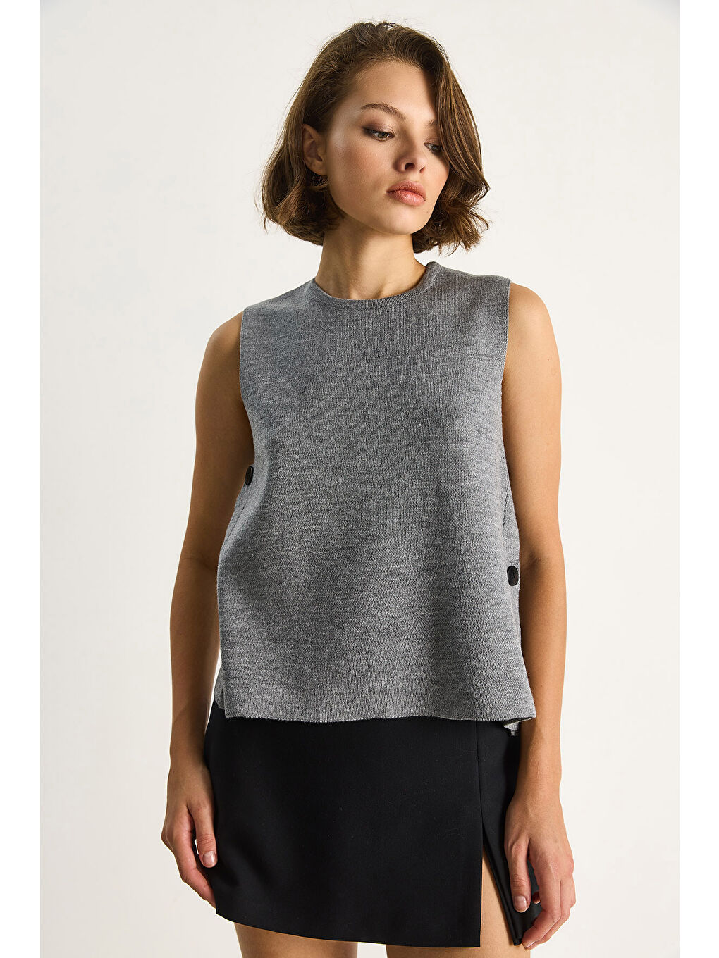 Gri Kadın Bisiklet Yaka Yandan Düğme Aksesuarlı Örme Bluz-5