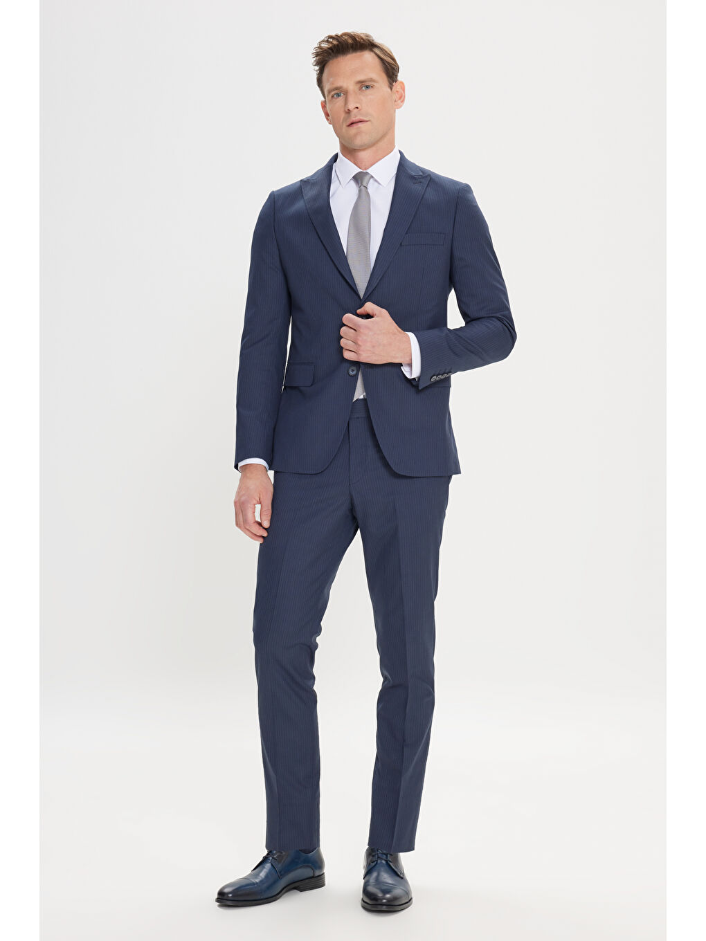 Erkek Lacivert-Gri Slim Fit Dar Kesim Kırlangıç Yaka Çizgili Takım Elbise-3