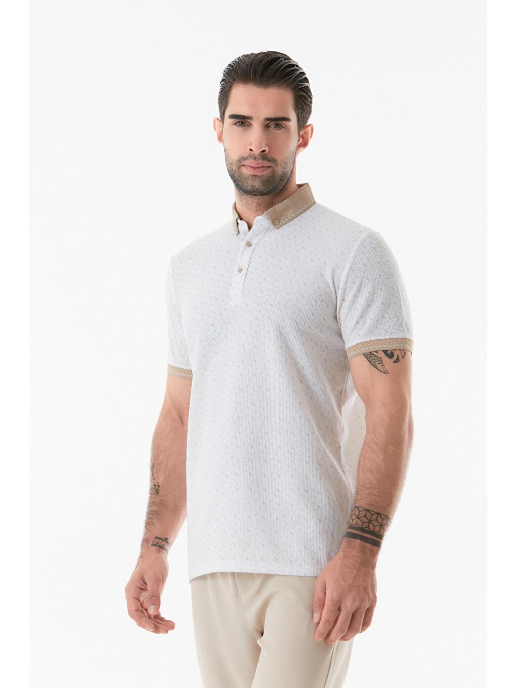 Bej Baskılı Polo Yaka Tişört